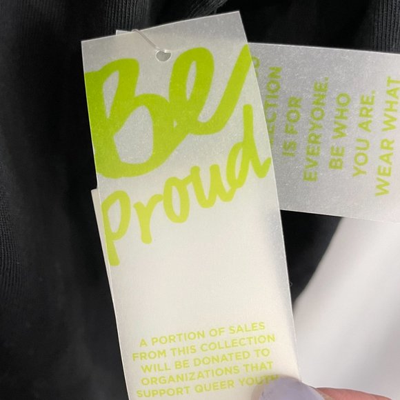 New BP Love Always Wins Metallic Print Long Sleeve Tee Black Unisex Size Small - Picture 13 of 16